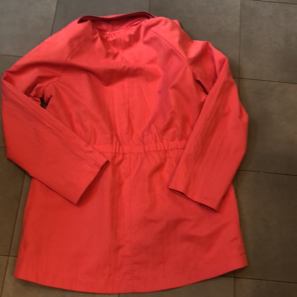 Tahari Fully Lined Rain Jacket - Picture 13 of 14